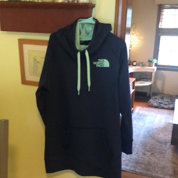 The NorthFace Extra long Sweatshirt - Picture 6 of 11